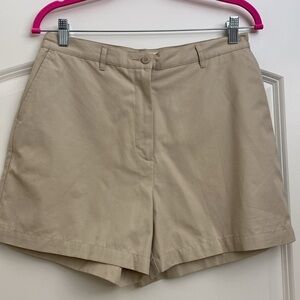Eddie Bauer Women’s Dress Shorts Tan Cargo Cotton 4’ inseam activewear Size 10